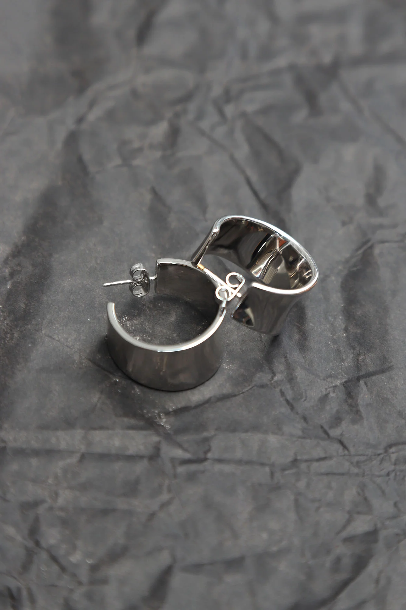 Jodie Hoop Earrings - Image 5