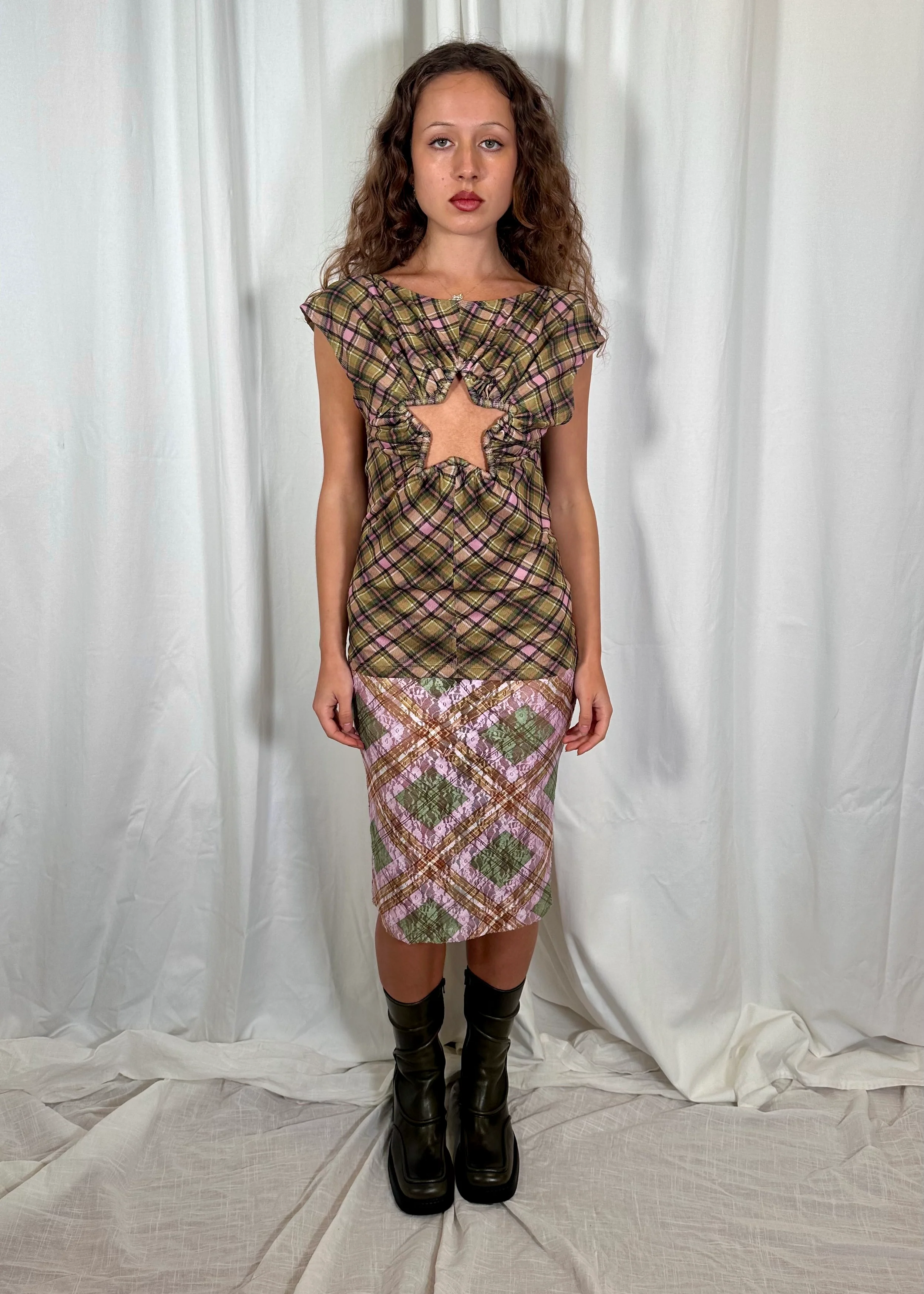 Plaid Mesh Star Cutout T-shirt - Image 5